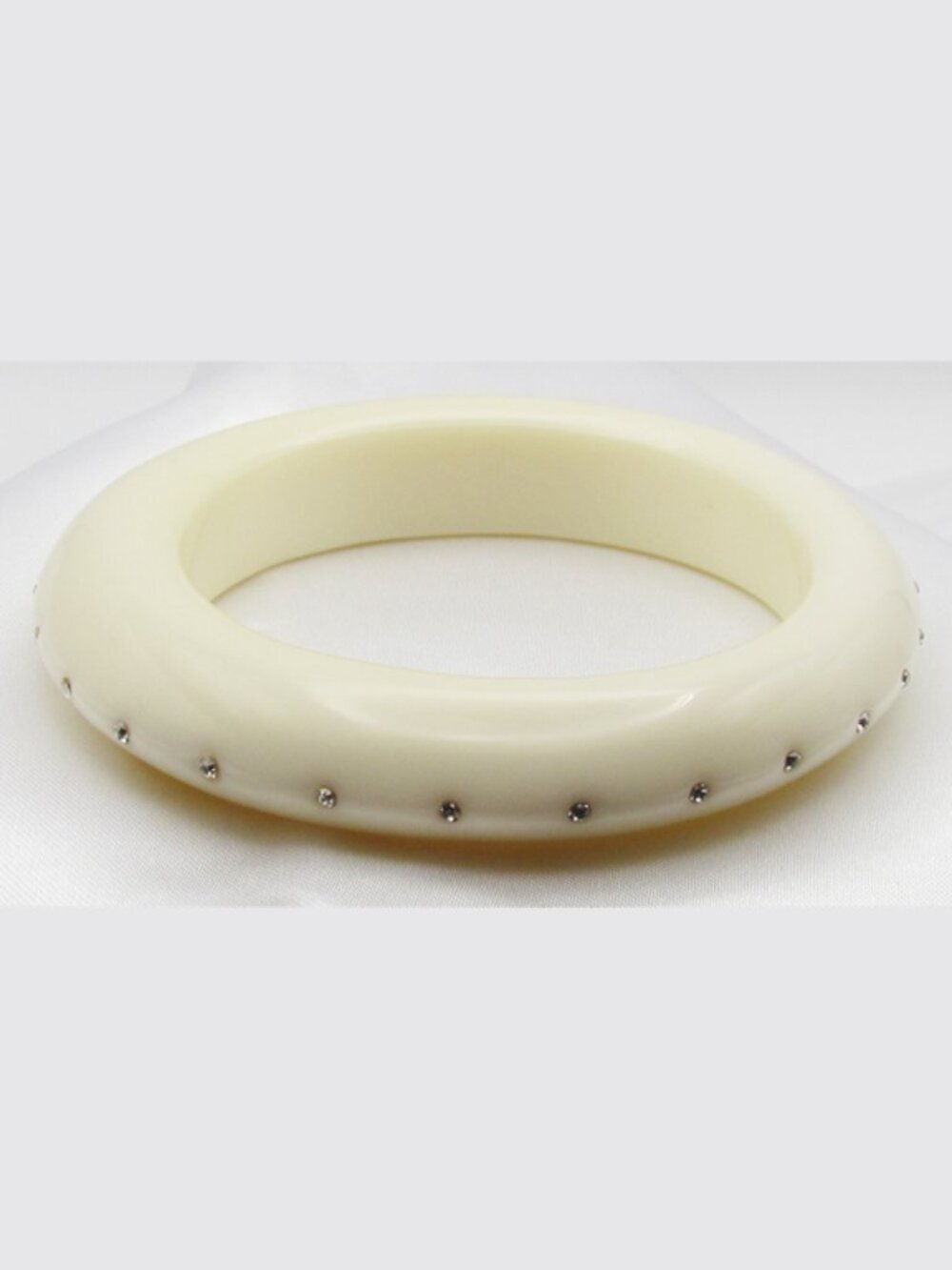Vintage Cream Lucite Rhinestone Bangle Bracelet